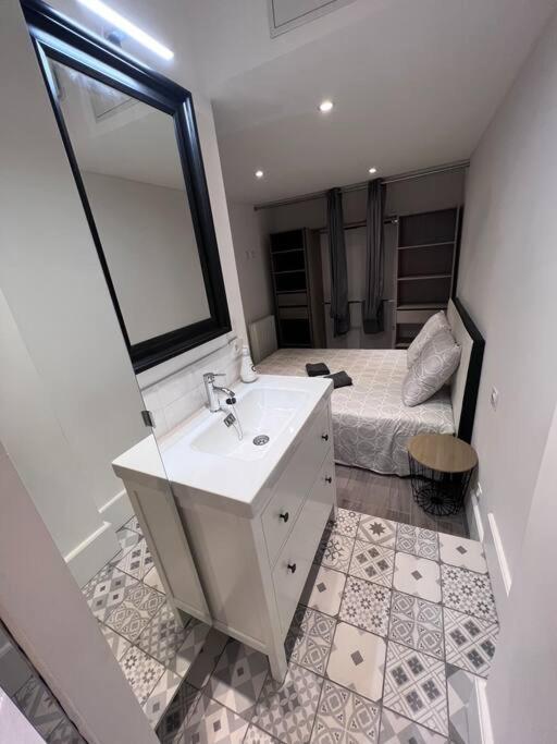 Appt Coup De Coeur Hyper Centre - Wifi Apartment Orleans Luaran gambar